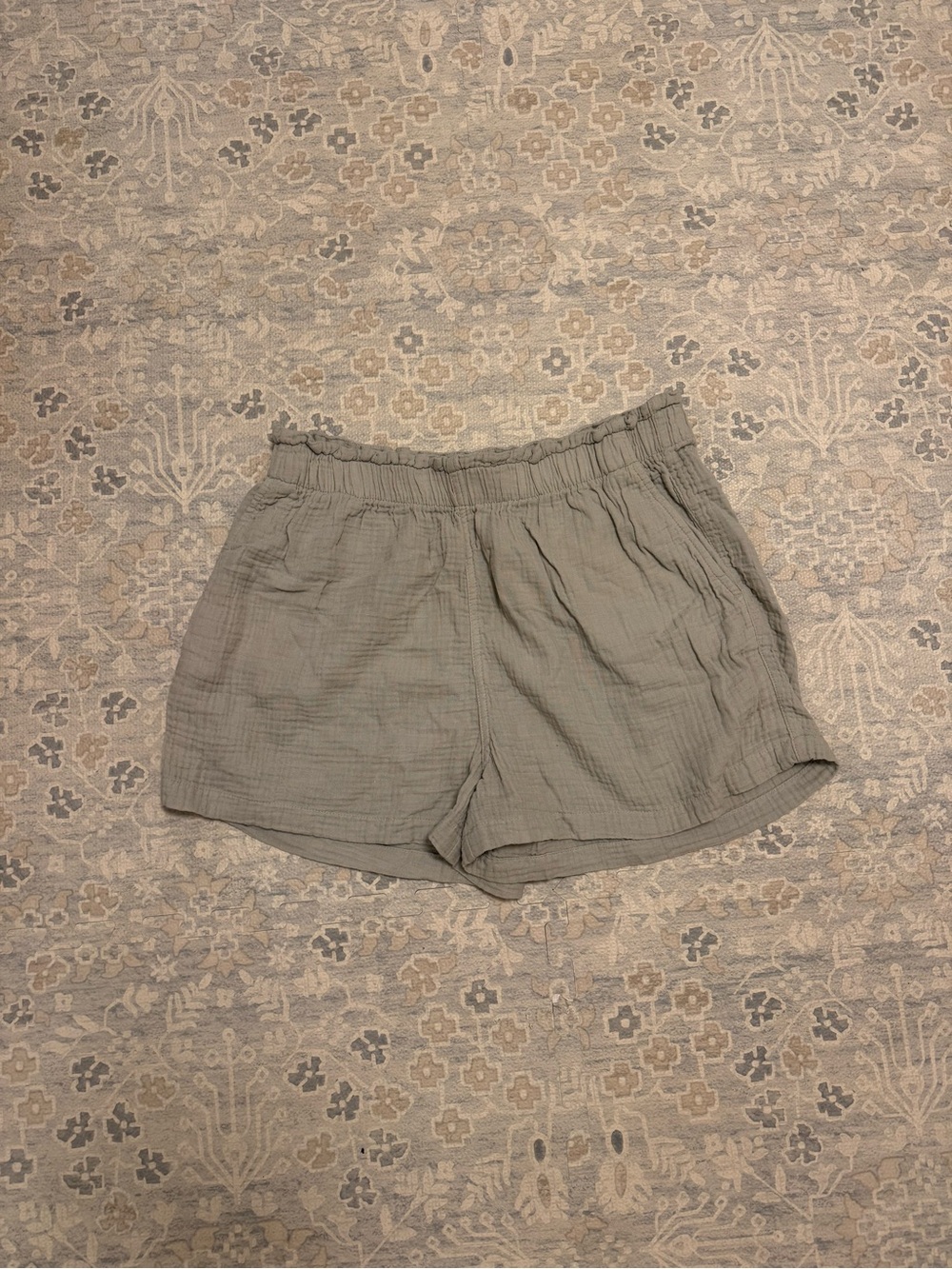 H&M linen pull-on shorts